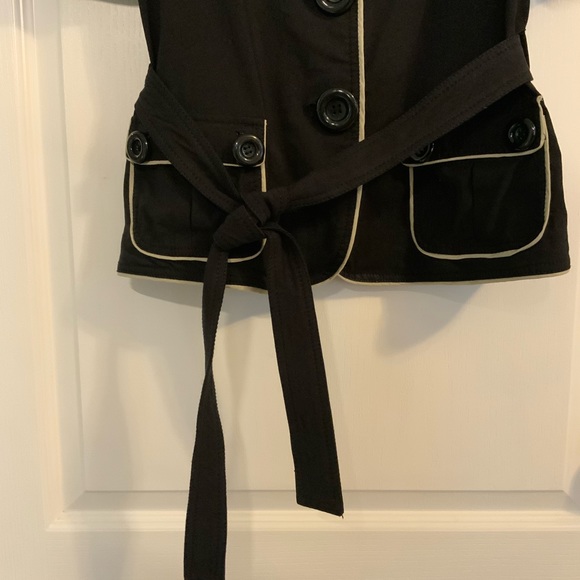 Woman’s Dressy Jacket - Picture 9 of 10